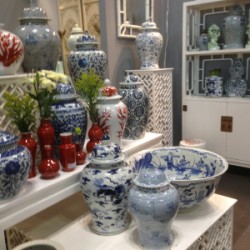 The quintessential accessory for classic interiors, that transcends all palettes, blue & white.