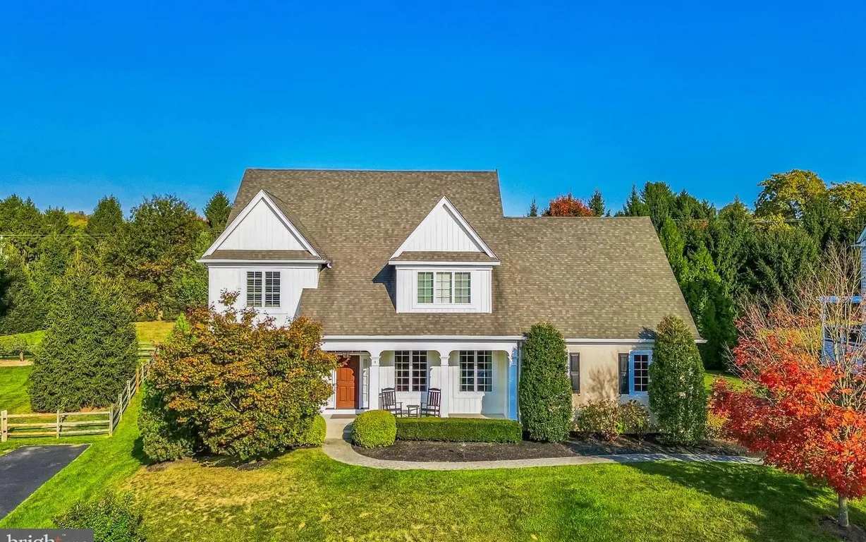 4 Fallbrook Lane